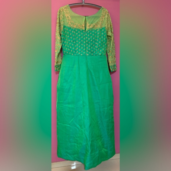 Hastkala Green Ethnic Salwar Suit with Gold work Size XL - Picture 6 of 8